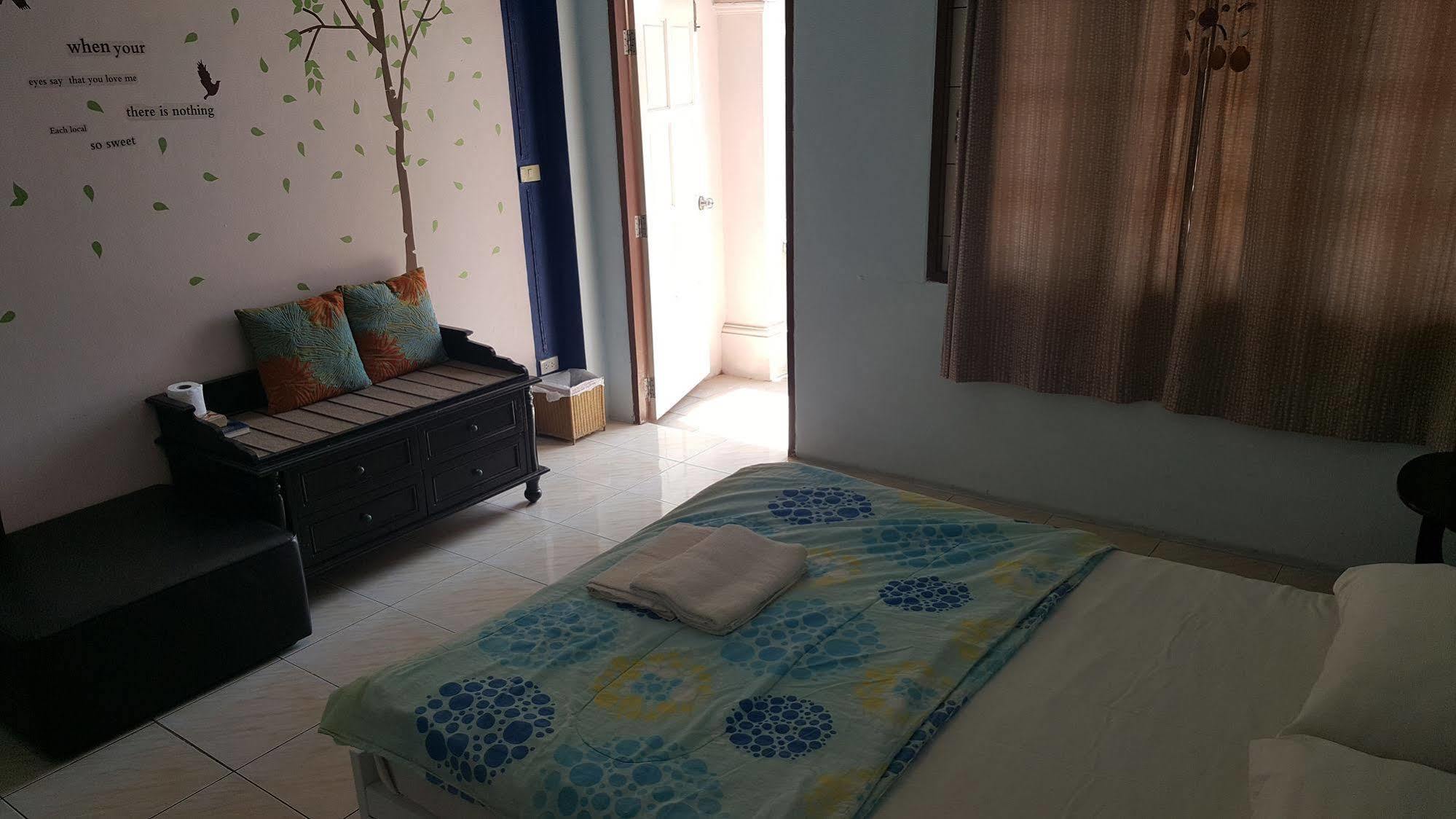 Phuket Blue Hostel Eksteriør bilde